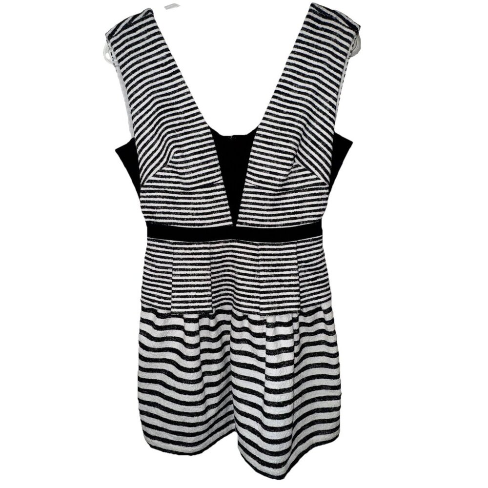 BCBGMaxazria Open Back Piper Mini Dress Black/Off White Holiday Womens 6 New